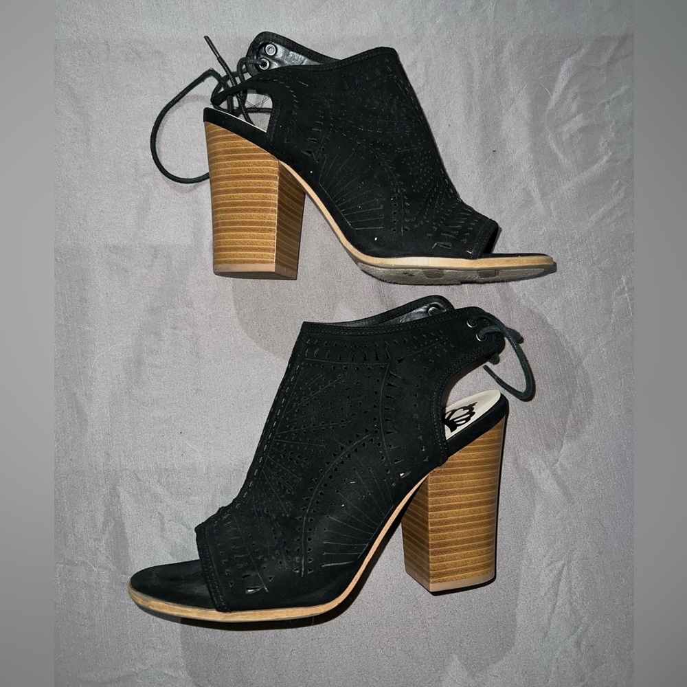 Fergalicious Black Cutout Lace-Up Peep Toe Booties Stacked Heel Size [9]